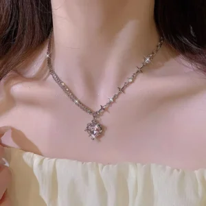 collar y2k corazon rosado