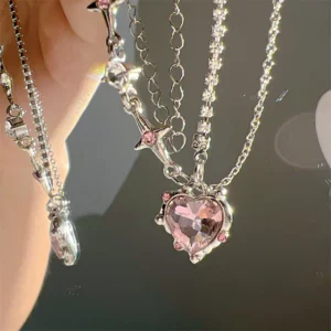 collar y2k corazon rosado